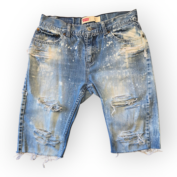 Women 4 (back pocket stain)
